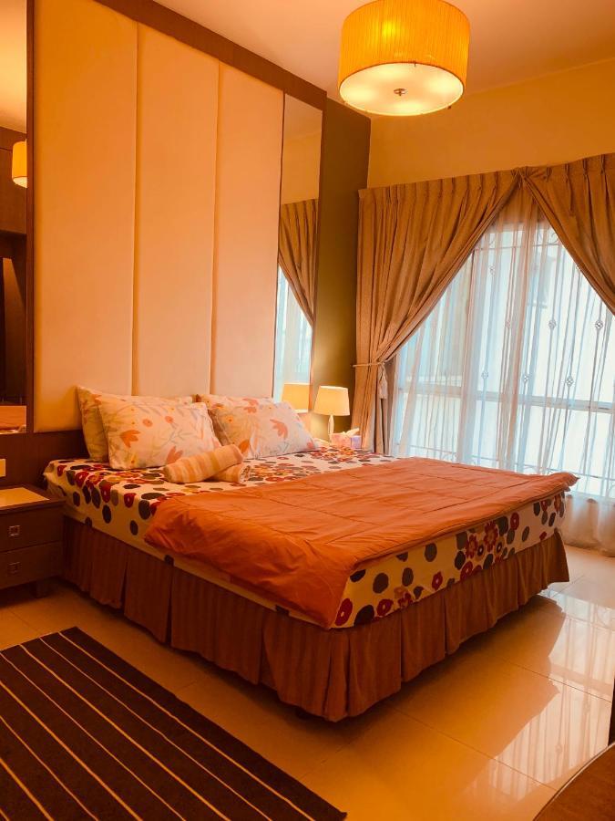 Qaiser Executive Stay East Lake Residence Kampong Bohol Bagian luar foto