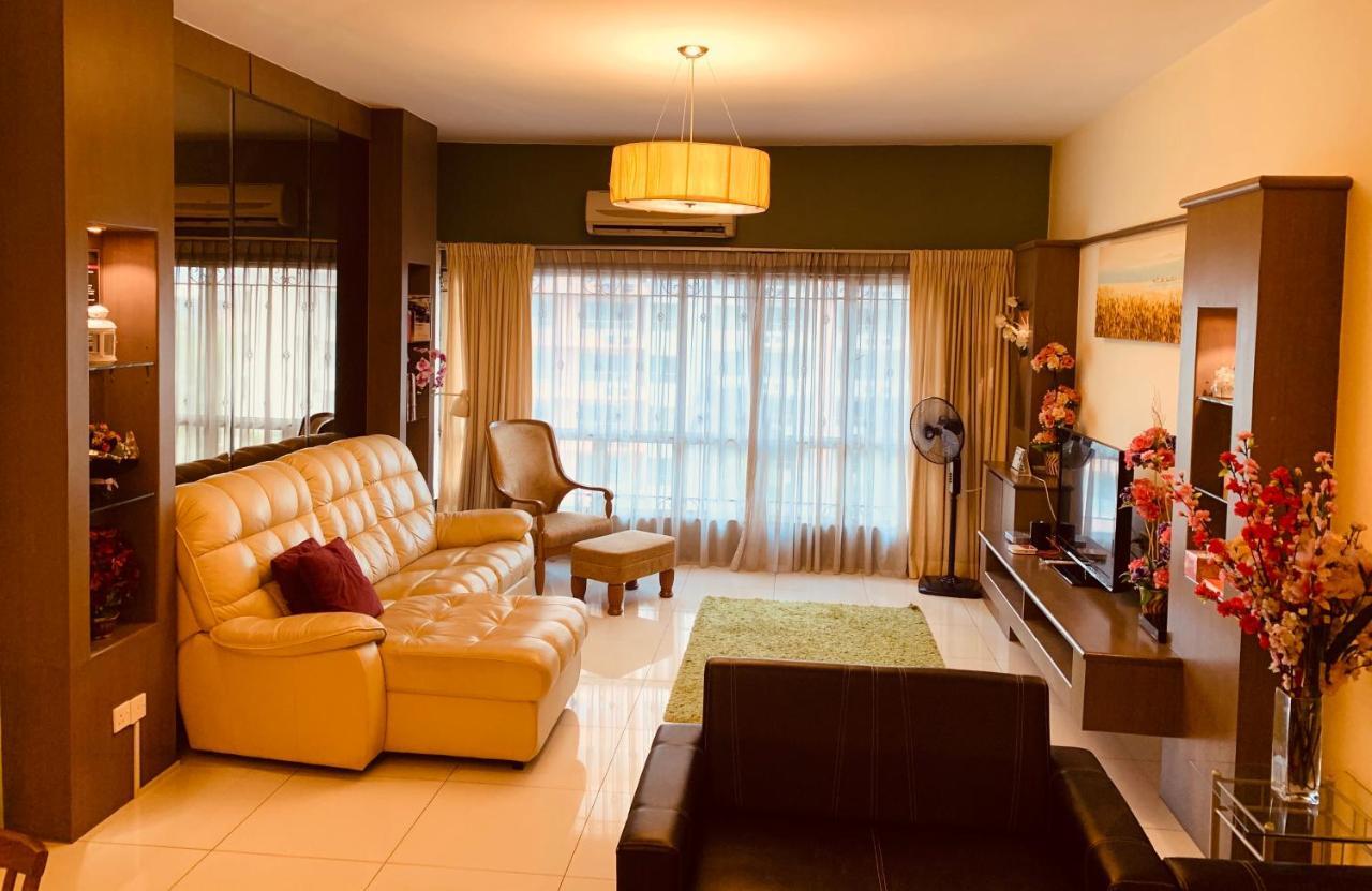 Qaiser Executive Stay East Lake Residence Kampong Bohol Bagian luar foto